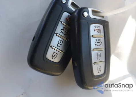 2015 Hyundai Sonata Hybrid z USA, uszkodzony, nr VIN KMHEC4A40FA138366